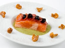 Pavé de saumon aux saveurs d'été douces et piquantes