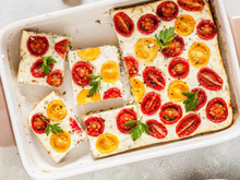 Pour une entrée fraîche et gourmande, découvrez comment faire un cheesecake salé aux tomates cerises