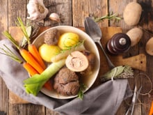 Long à cuire mais rapide à préparer, découvrez les secrets pour faire un bon pot-au-feu de Philippe Etchebest