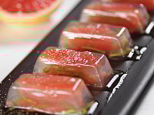Gelée de pamplemousse rose, estragon et poivre de Sichuan