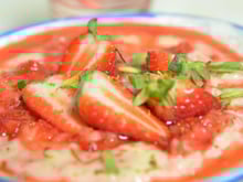 Riz au lait, fraises granitées au citron vert