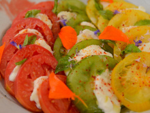 Tomates, mozzarella et basilic