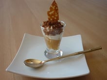 Verrines aux pommes et aux poires et granité de spéculoos