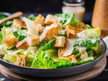 La recette qui nous fait de l'œil : une ancienne gagnante de Top Chef dévoile sa version végétarienne de la salade César !