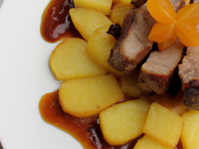 Mignon de porc, chutney de cannebergs au sirop d'érable, écrasée de patate douce