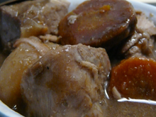 Petite cocotte de veau aux carottes colorées