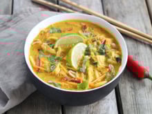 Bouillon de Ramen Thaï au poulet