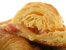 Croissant simple et rapide au fromage et jambon