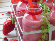 Smoothie aux fraises Gariguette, lait d'amande et Sichuan