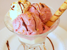 Glace aux fraises facon cheesecake sans sorbetiere