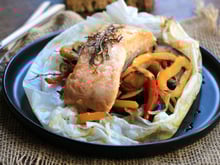 Papillotes de saumon aux légumes du sud