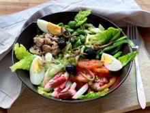 Salade niçoise : quels ingrédients dans la vraie recette ?