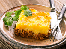 “Il nous reste toujours de la viande” : Cyril Lignac partage sa recette pour cuisiner le restant d’agneau de Pâques