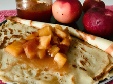 Compotée de pommes et crêpes au beurre de salidou