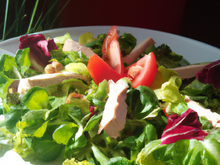 Salade tiède aux foies de volaille