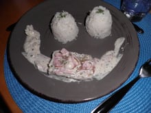 Filet de colin sur son lit de bacon accompagné d'un riz basmati