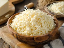 Rappel produit : ces sachets de fromage râpé vendus partout en France sont contaminés par la listeria !