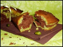 Minis cakes marbré pistache et chocolat