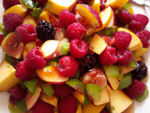 Salade tiède de fruits rouges au miel