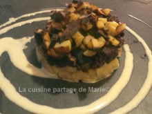 Boudin aux deux pommes et sauce camembert