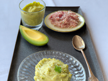 Cuillère apéritive mousse avocat et rillettes de St Jacques