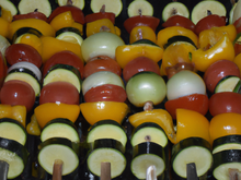 Brochettes de légumes d'été pour accompagner vos grillades