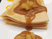 Crèpes aux poires sauce caramel