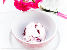 Glace au lait de brebis façon "Amarena"