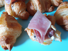 Mini-croissants au Roquefort et jambon
