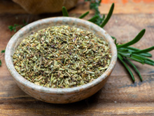 Cette herbe aromatique que l’on a tous dans ces placards fait l’objet d’un rappel de produit chez Lidl !