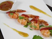 Gambas poêlées piment, ail et sauce gingembre