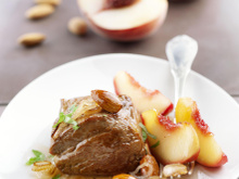 Médaillons de veau aux pêches