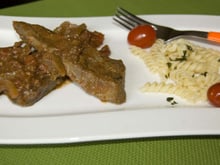 Foie de bouvillon aux tomates et pesto