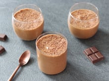 Voilà la façon de faire une mousse au chocolat délicieuse et inratable