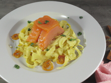 Saumon de la ferme et ses tagliatelles crèmeuses