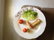 Tomates cocktail farcie aux crevettes et son roulé au crabes