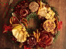 Bluffez vos convives avec cette planche apéritive en version couronne de Noël !