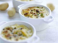 Parmigiana de Grenailles, mozzarella de bufflonne, chapelure croquante parfumée aux anchois