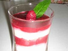 Tiramisu aux fruits rouges frais et mascarpone