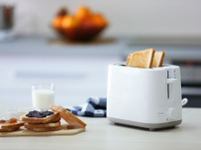 Miettes coincées, rouille, comment nettoyer facilement l’intérieur d’un grille-pain ?