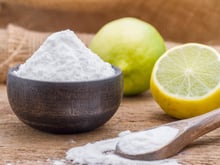 10 façons d’utiliser le bicarbonate : en cuisine, pour le ménage et bien plus encore