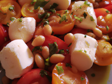 Salade de féves, tomates et mozzarella