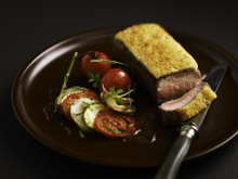 Filet d'agneau en croûte au parmesan et basilic