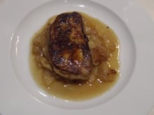 Foie gras poêlé à la poire