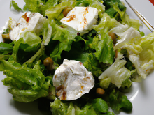 Salade aux crottins de chèvre