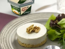 Cheesecake à la crème de Saint Agur et aux éclats de poire et noix