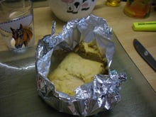 Papillote de saumon en croûte moutarde