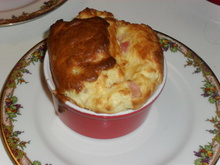 Soufflés cheddar-bacon