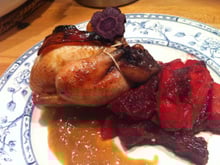 Cailles à la rhubarbe poêlée sanguine