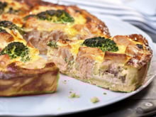 Quiche au saumon, brocolis et fromage râpé Sublime Filante Giovanni Ferrari